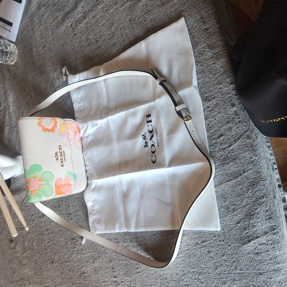 Coach Mini Brynn Crossbody Bag - Picture 5 of 8